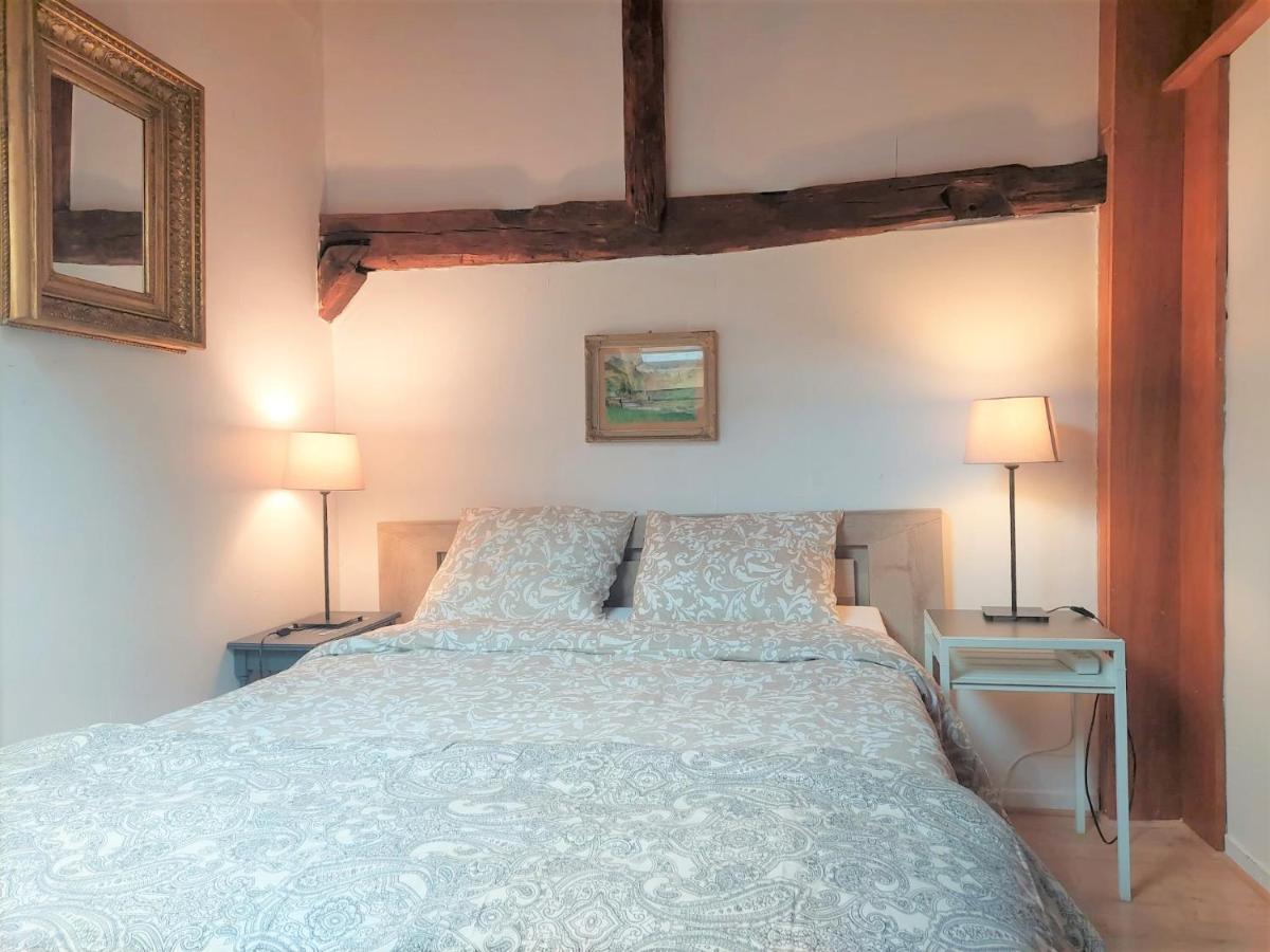 Chalet Charm In The Heart Of The Old Town Annecy Exterior photo